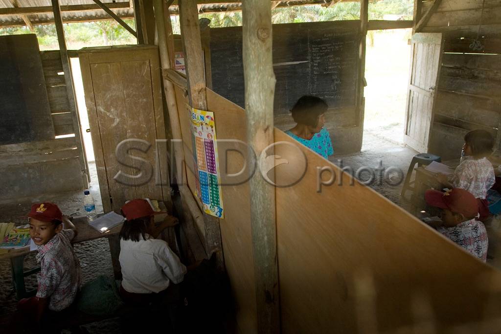Nestapa sekolah kami,...
