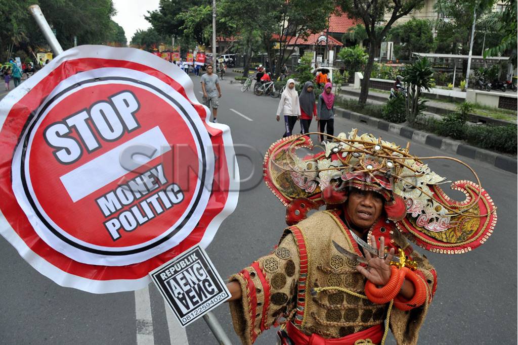 Stop politik uang