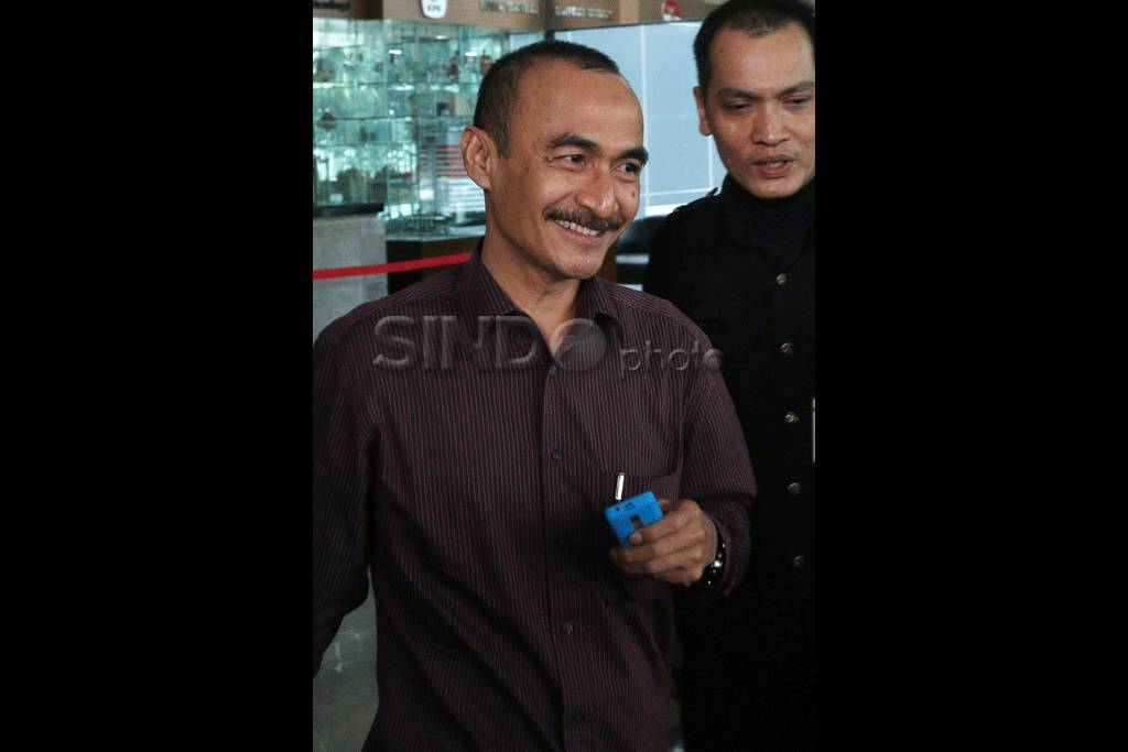 Ketua DPRD Banten penuhi...