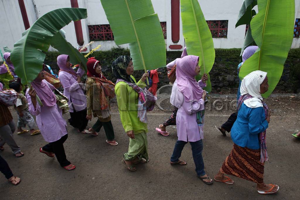 Prosesi nyadran kali...