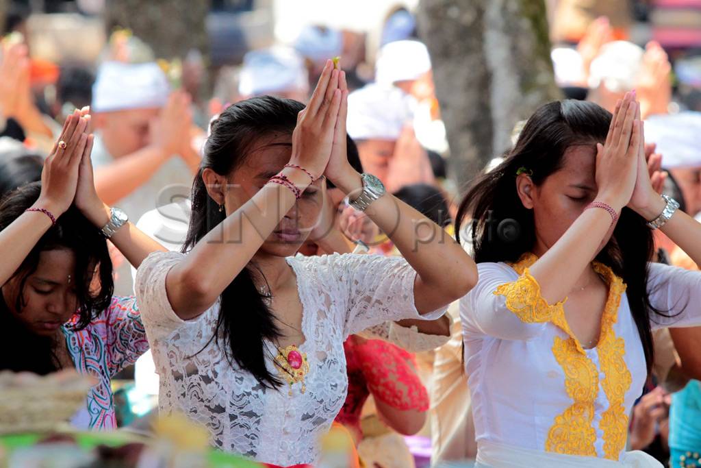 Upacara Jalani Dipuja,...