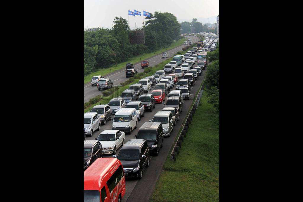 Libur panjang, tol Pasteur...