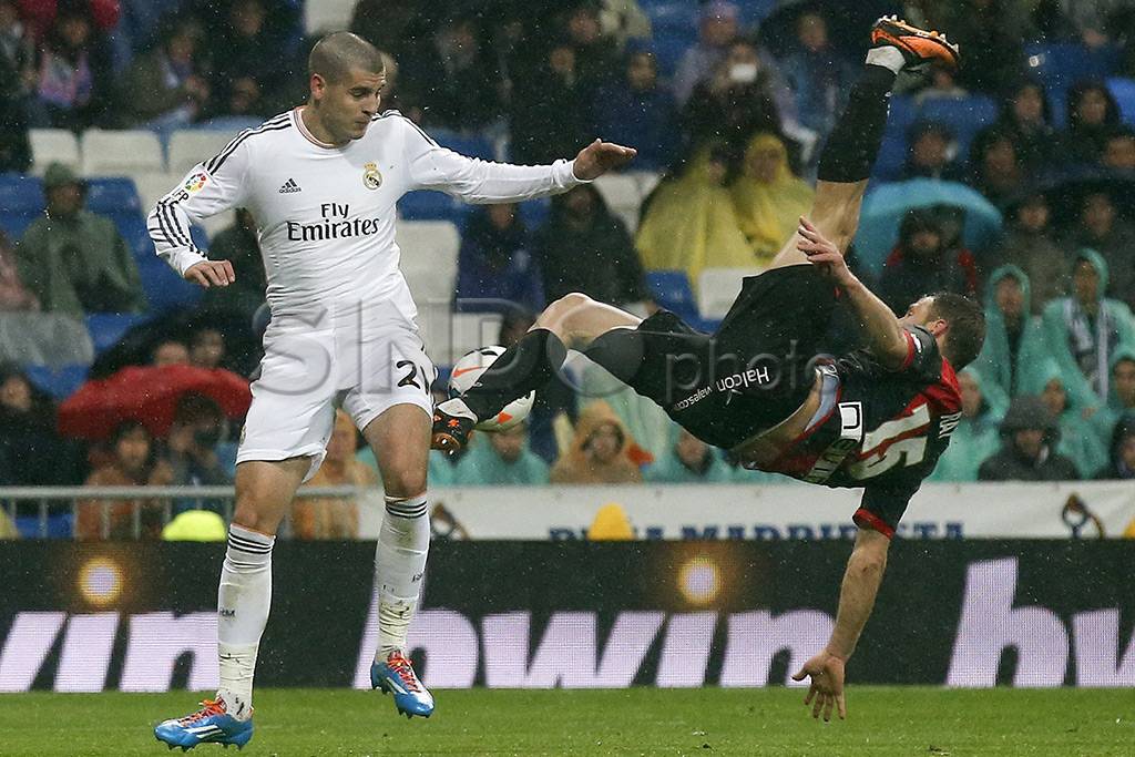 Real Madrid menang telak...