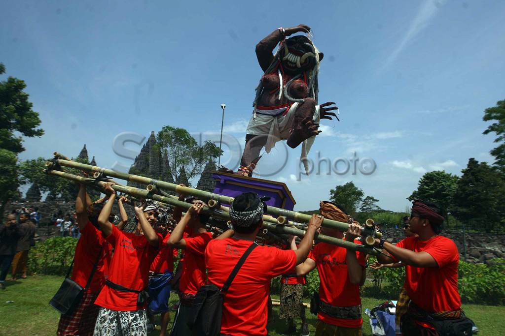 Tawur Agung di Candi...