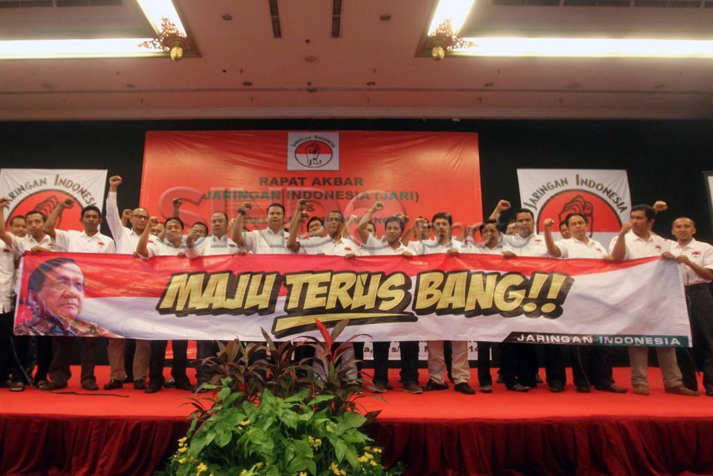 Aktivis pemuda dukung...