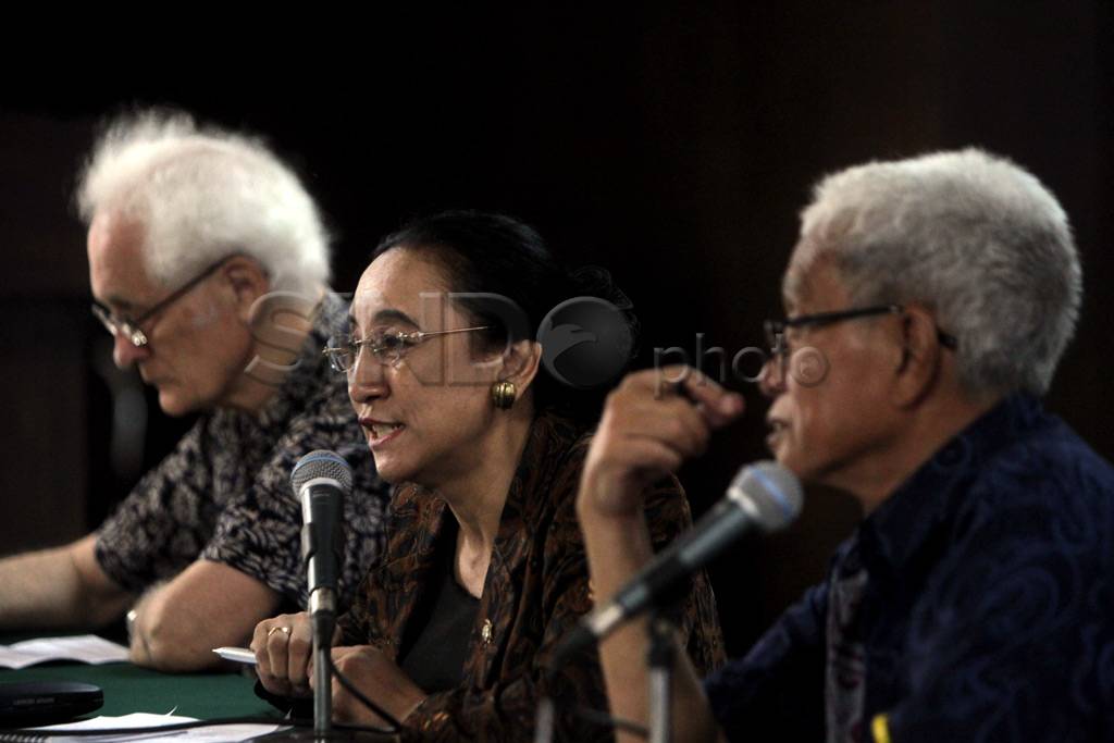 Diskusi Publik Yayasan...