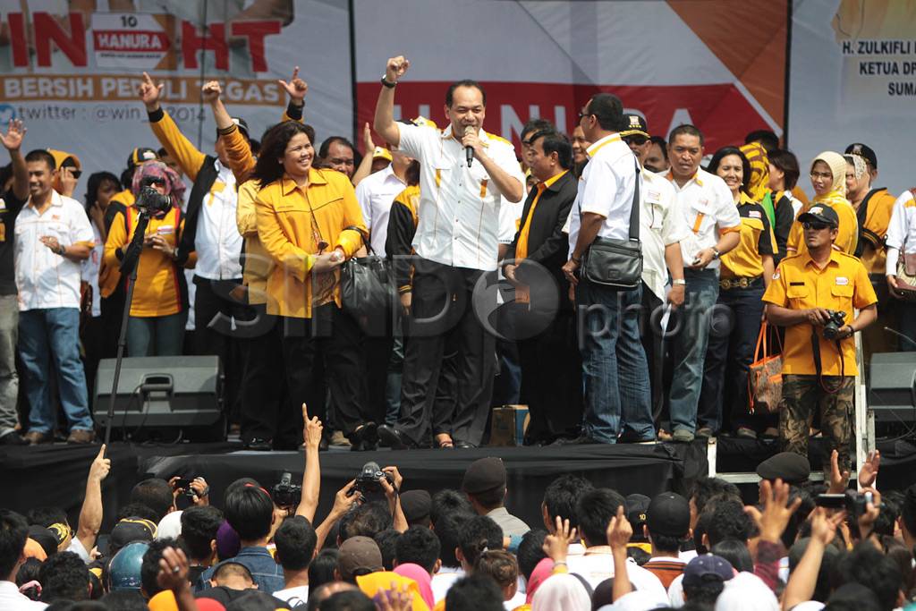 Ribuan simpatisan hadiri...