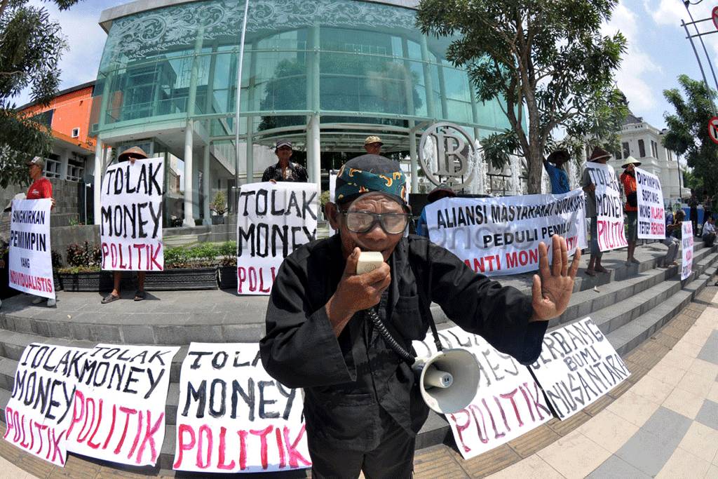 Demo tolak politik uang