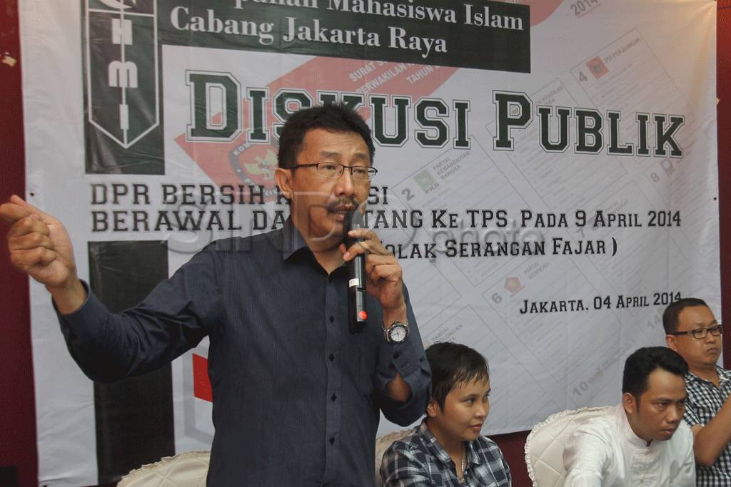 Diskusi DPR bersih korupsi
