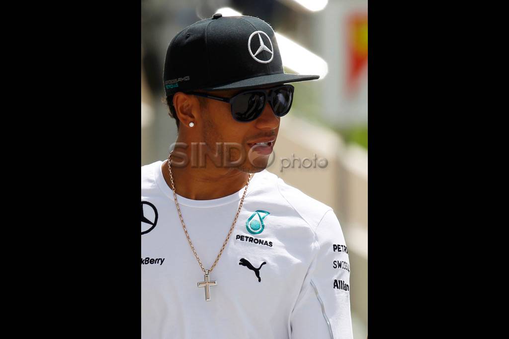 Lewis Hamilton tercepat...