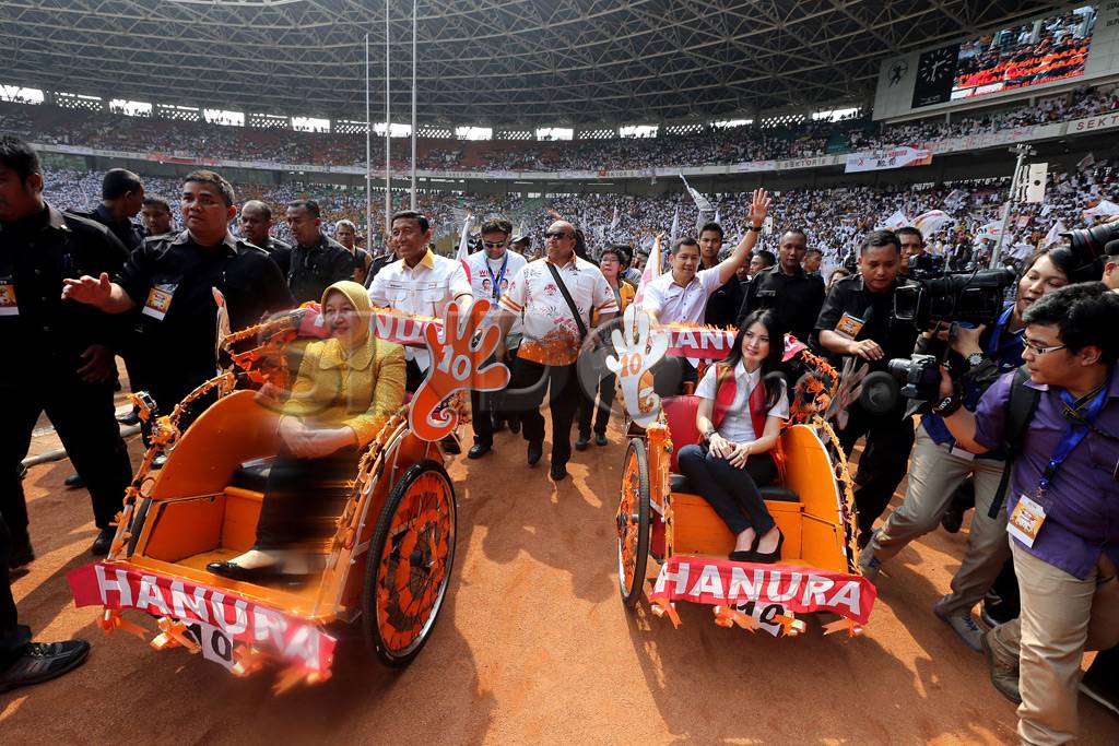Hadiri kampanye di GBK,...