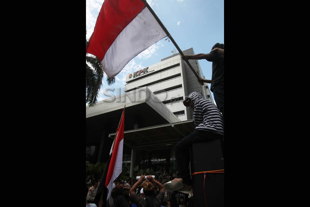 Demo Bebek, desak KPK...