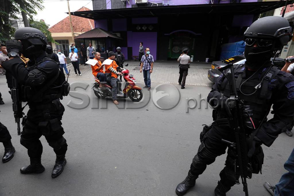 Tersangka teroris jalani...