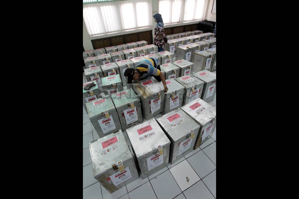 Periksa kotak suara