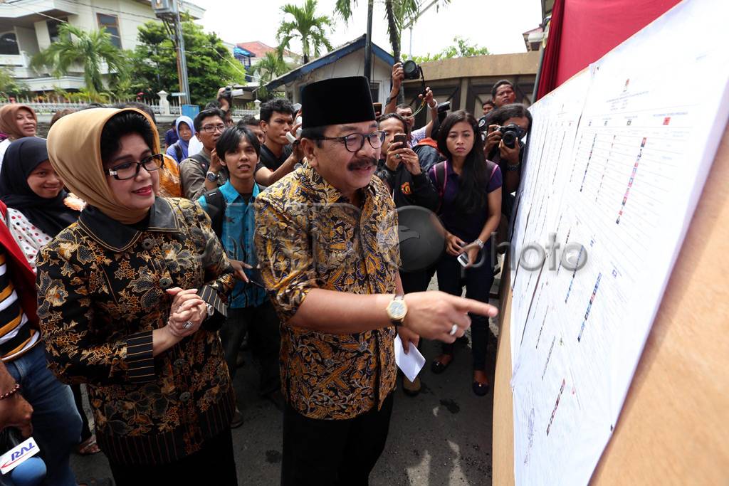 Gubernur Jatim ke TPS...