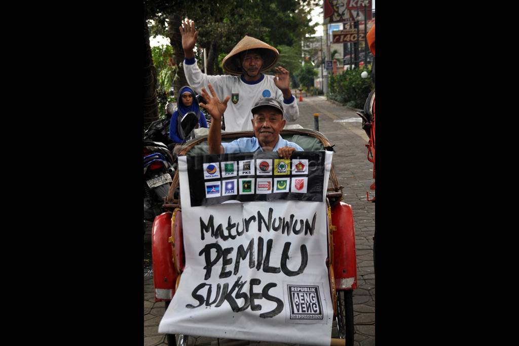 Konvoi becak pemilu...