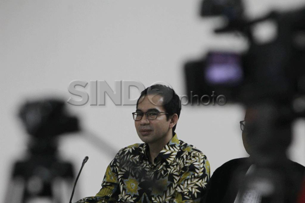 Wawan dengarkan keterangan...