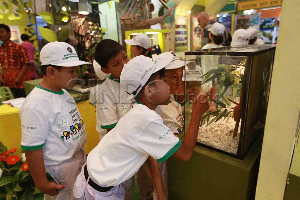Menhut buka pameran...