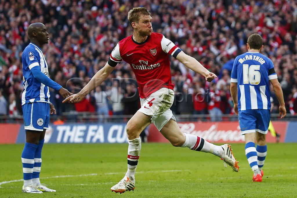 Lewat adu penalti, Arsenal...
