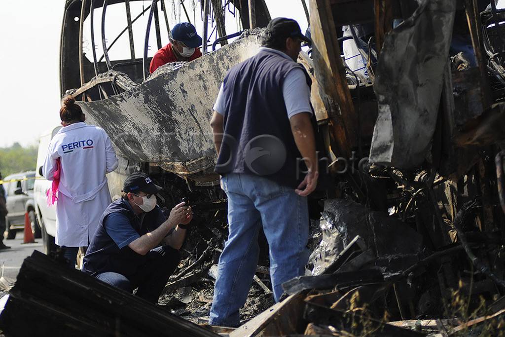 Bus terbakar, 33 tewas...