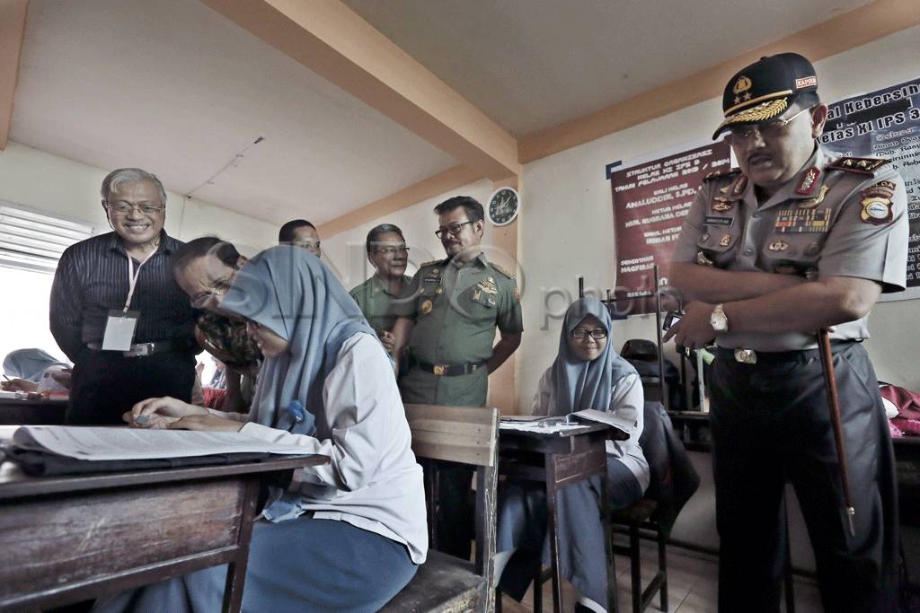 Gubernur Sulsel tinjau...