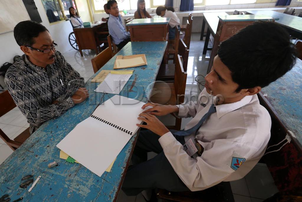Siswa tunanetra di Surabaya...
