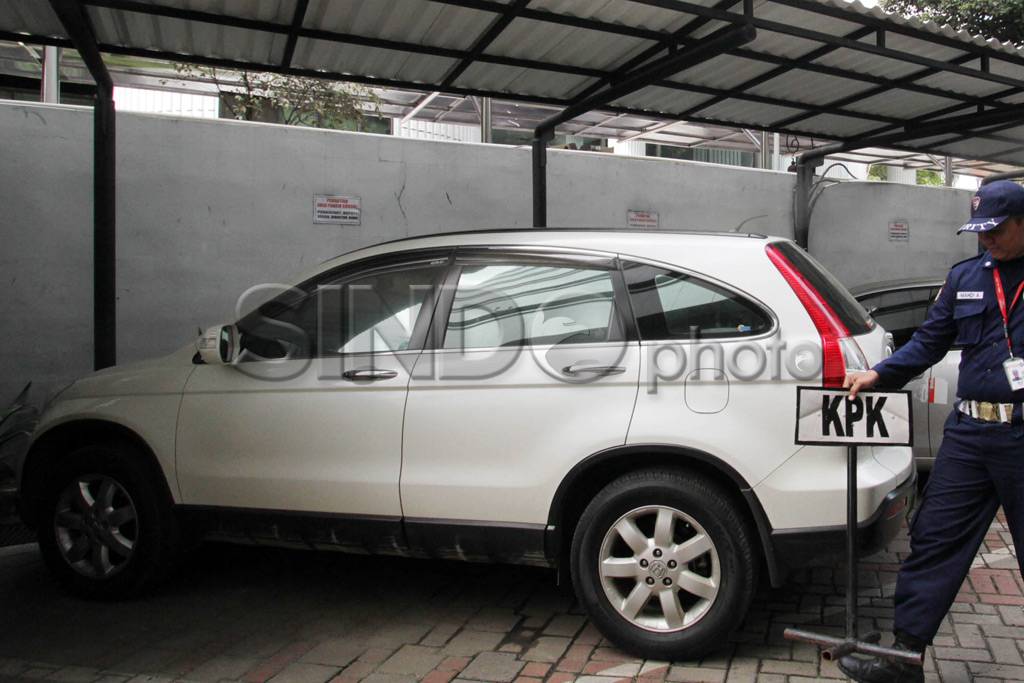 Mobil Airin disita KPK...