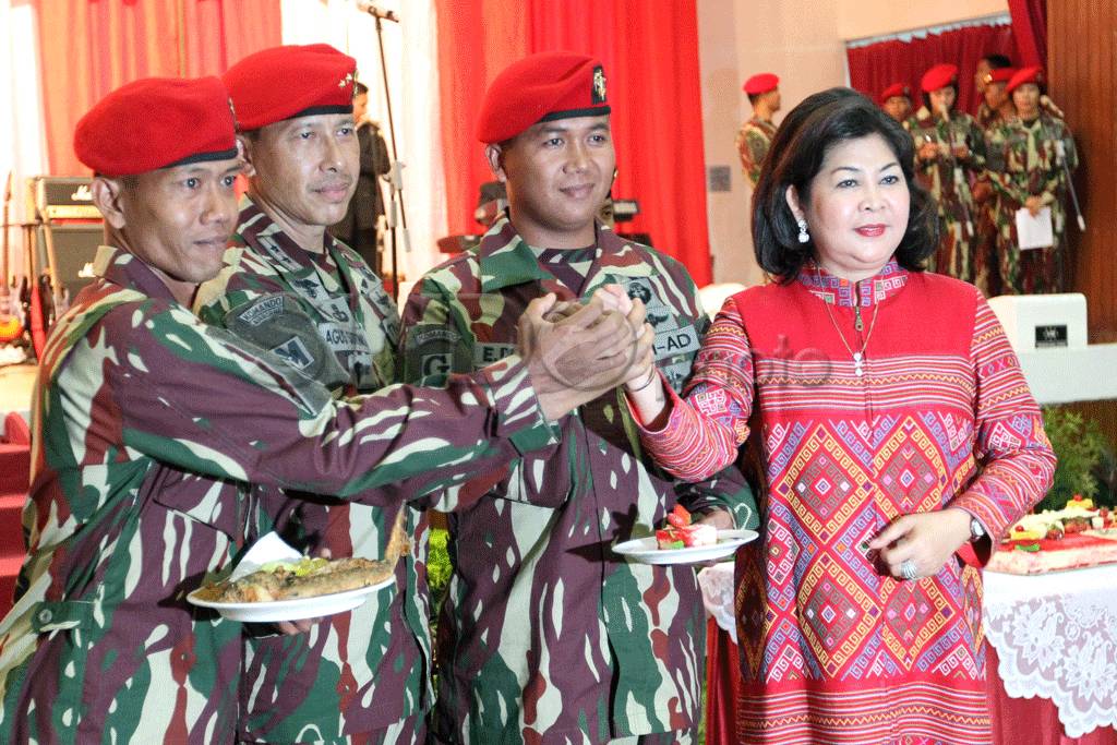 Rayakan HUT Kopassus,...