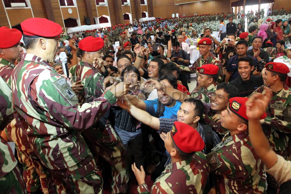 Rayakan HUT Kopassus,...