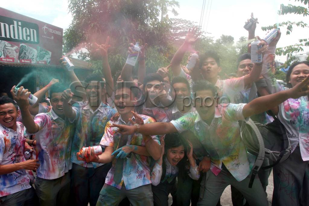 Usai UN, Pelajar selfie...