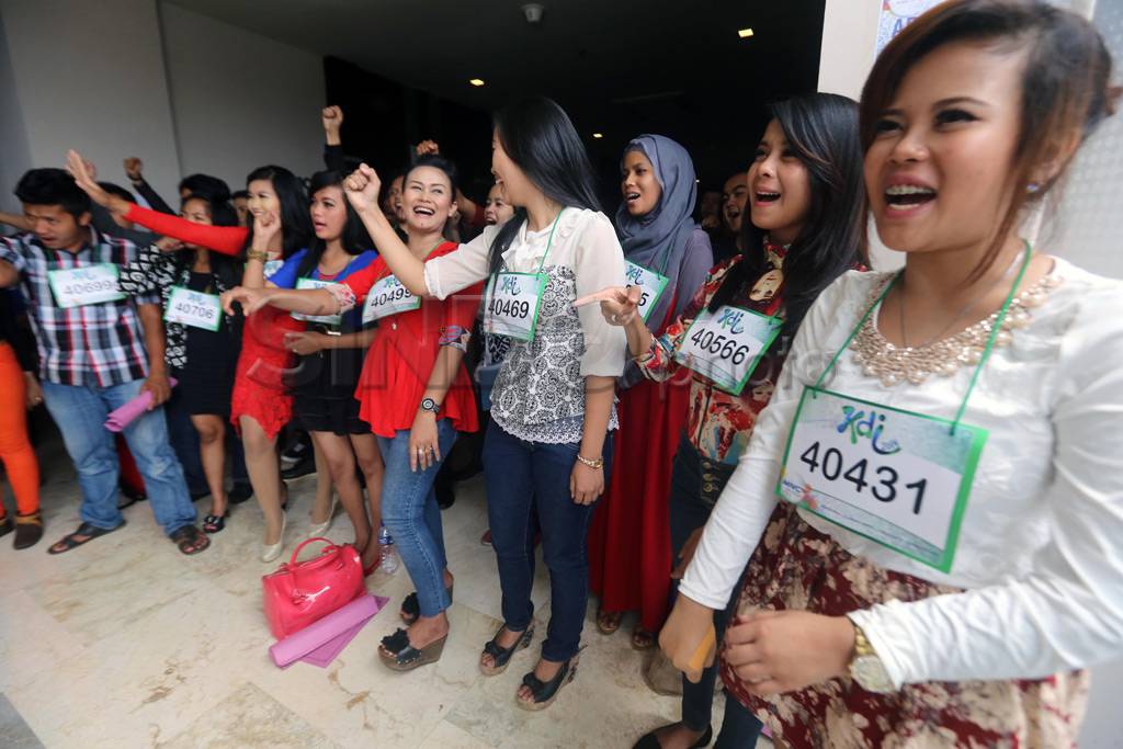 Warga Bandung serbu...