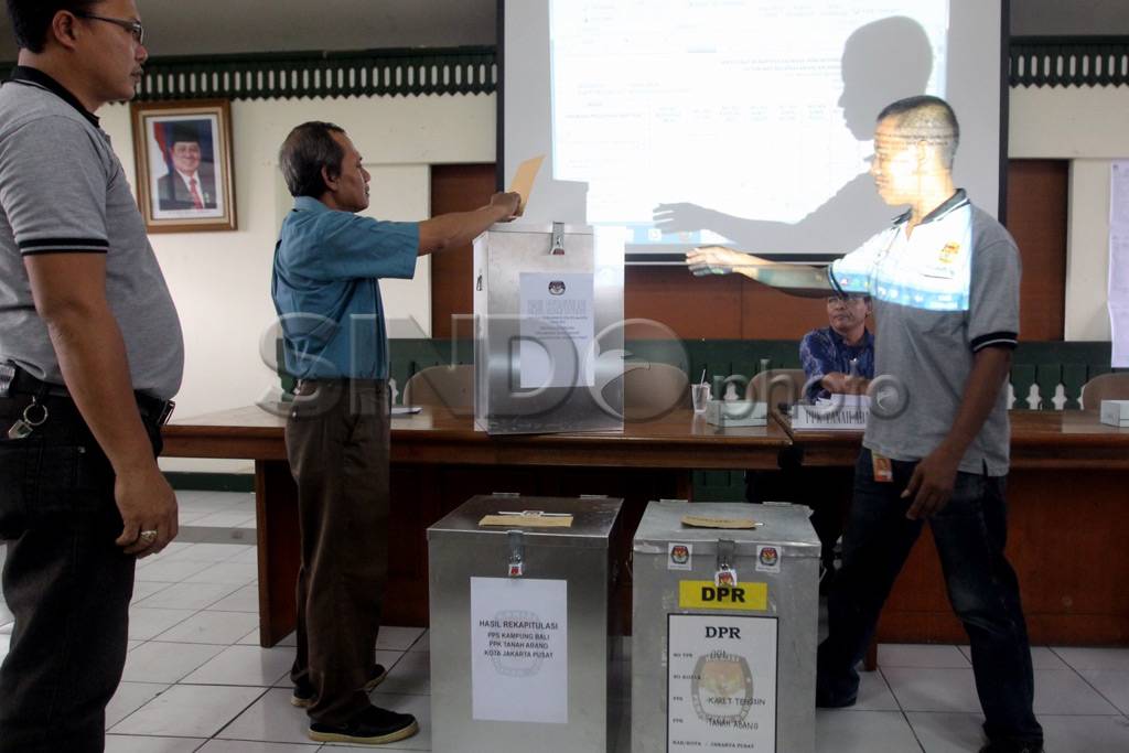 Rekapitulasi surat suara...
