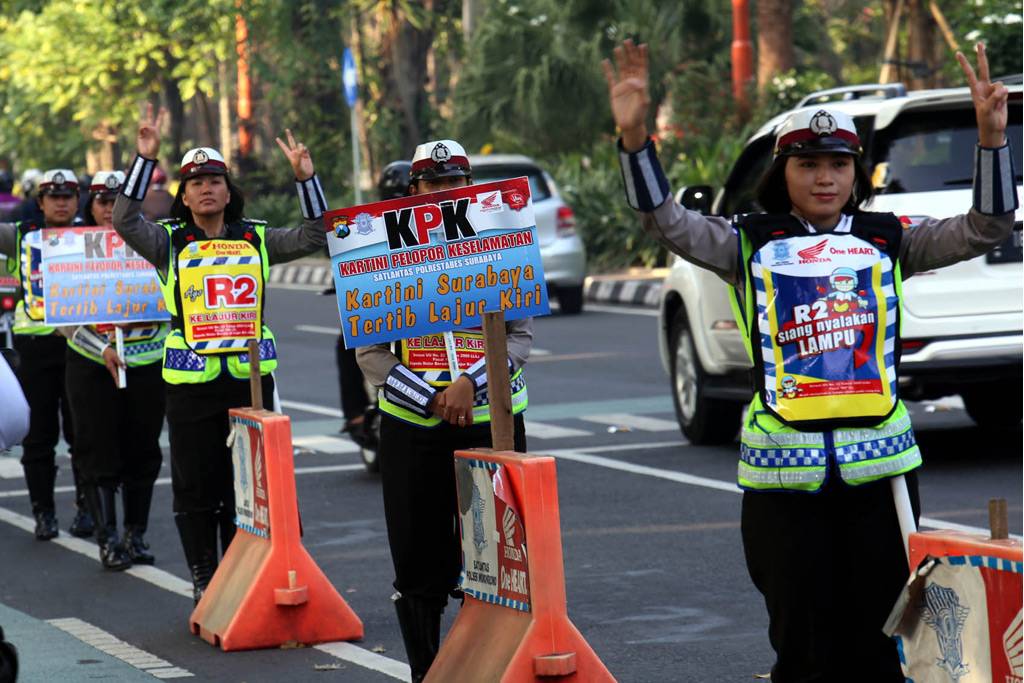 Peringati Hari Kartini,...