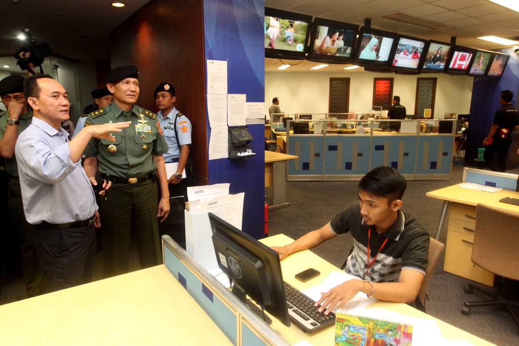 Kapuspen TNI kunjungi...