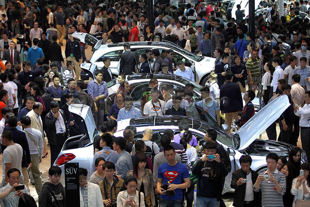 Parade mobil terbaru...