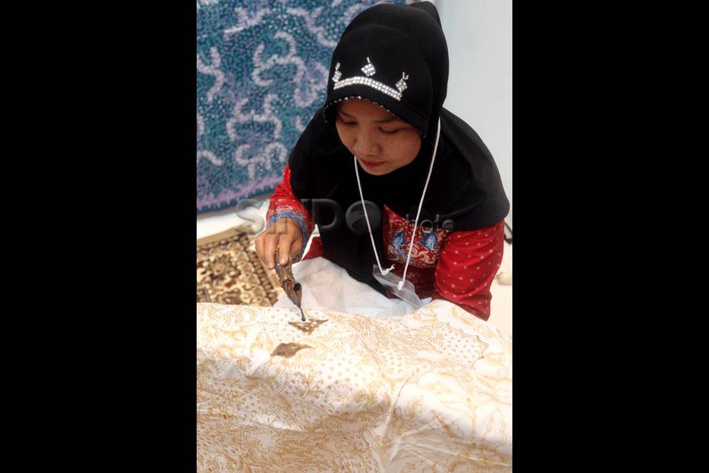 Ribuan produk kerajinan...