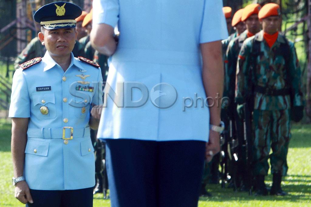 Serah terima jabatan...