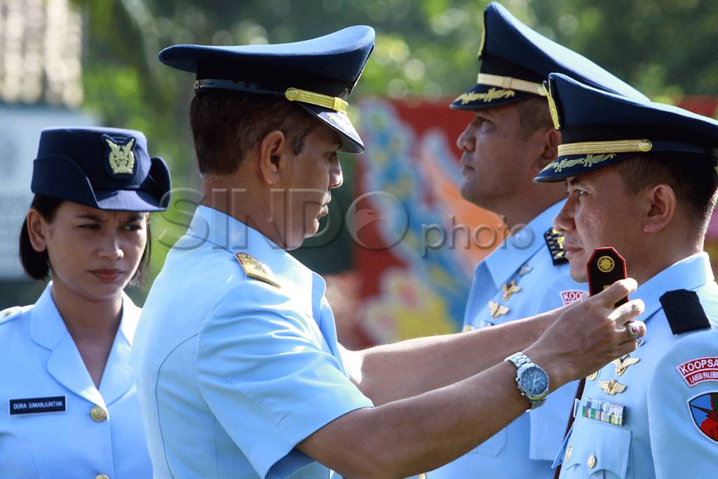 Serah terima jabatan...