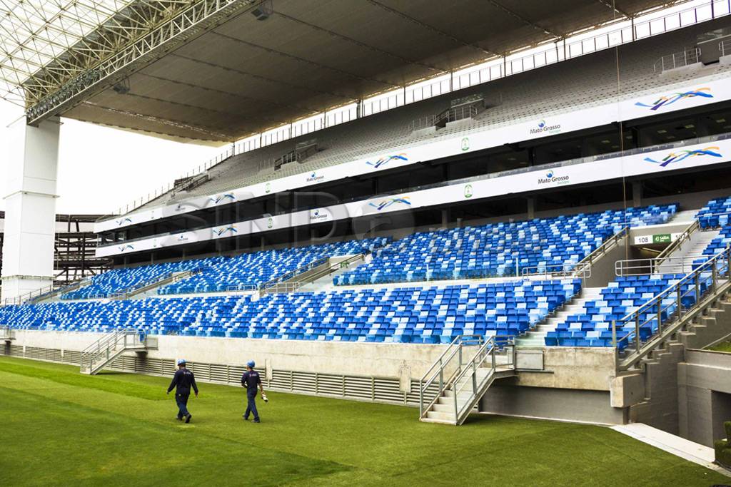 Pembangunan Stadion...