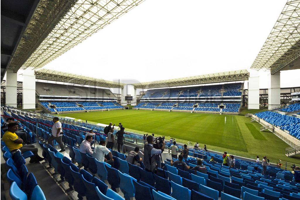 Pembangunan Stadion...