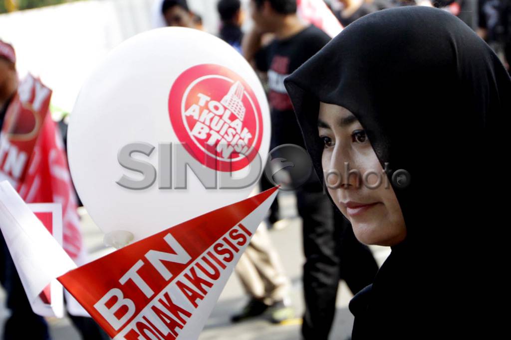 Ribuan karyawan Bank...