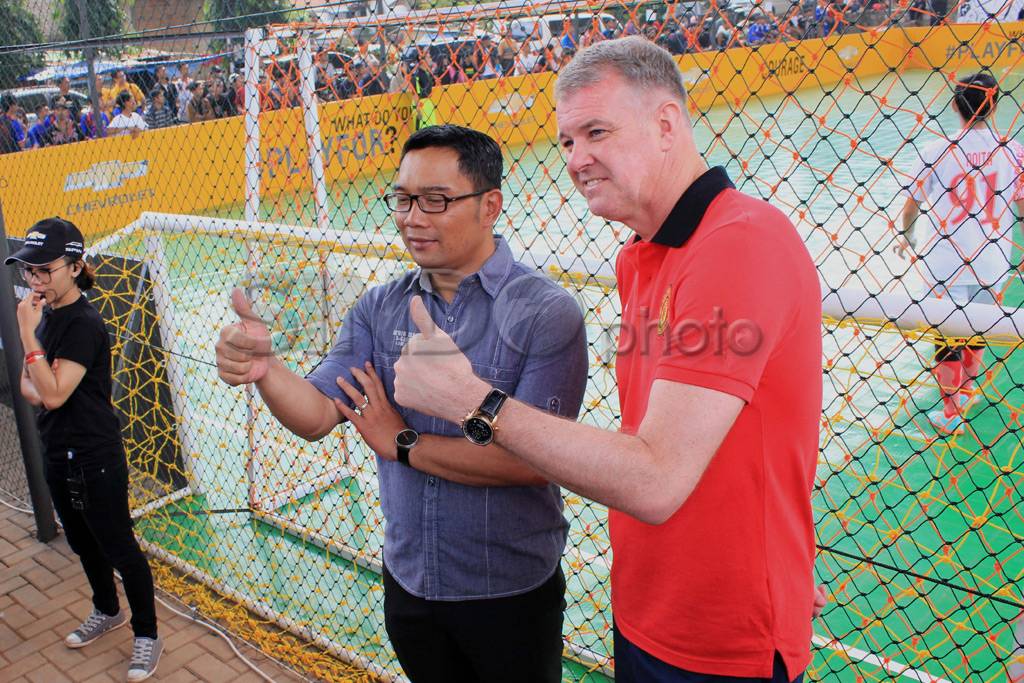 Mantan bek MU Garry...