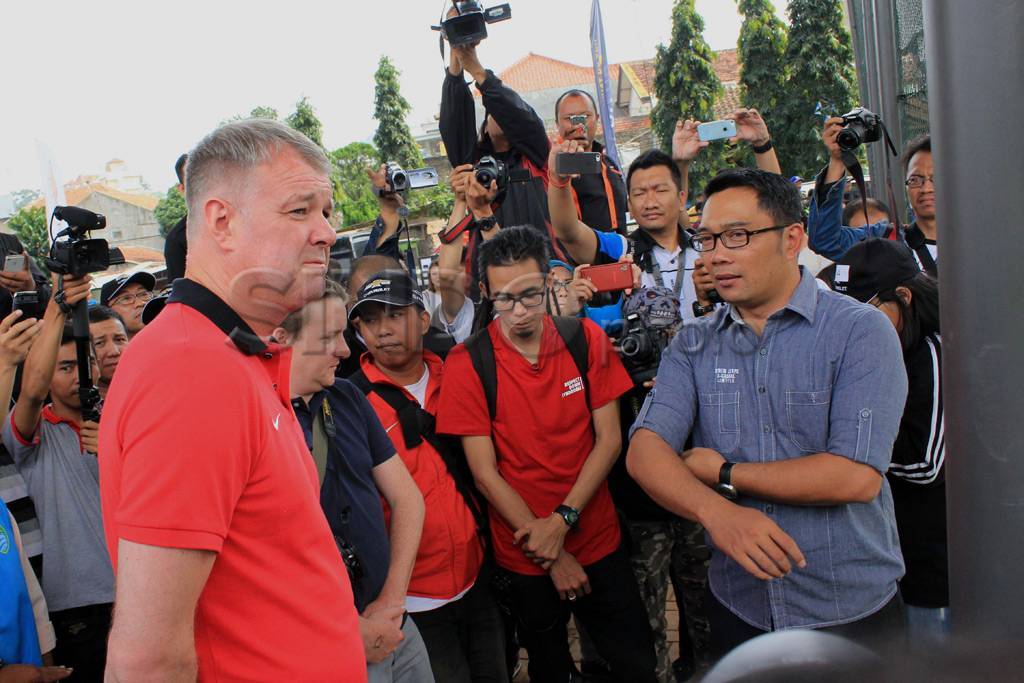 Mantan bek MU Garry...