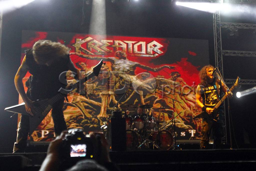 Puluhan band metal gempur...