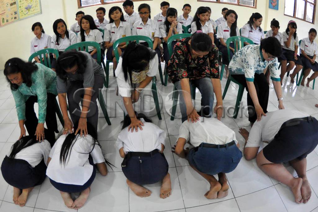 Basuh kaki jelang UN