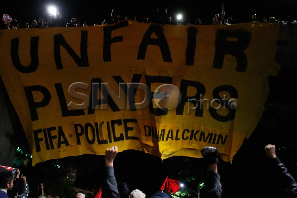 Ribuan demonstran tolak...