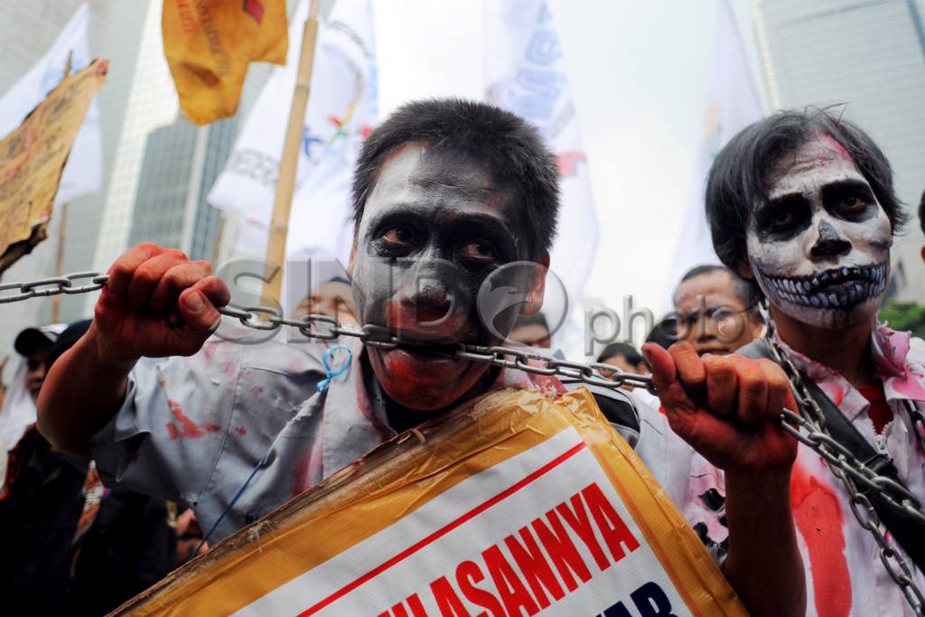 Reog dan zombie ramaikan...
