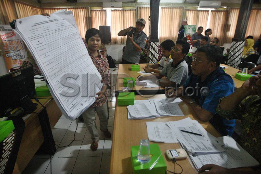 Hitung ulang suara KPU...