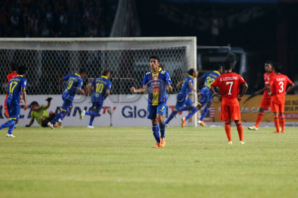 Singo Edan terkam Macan...