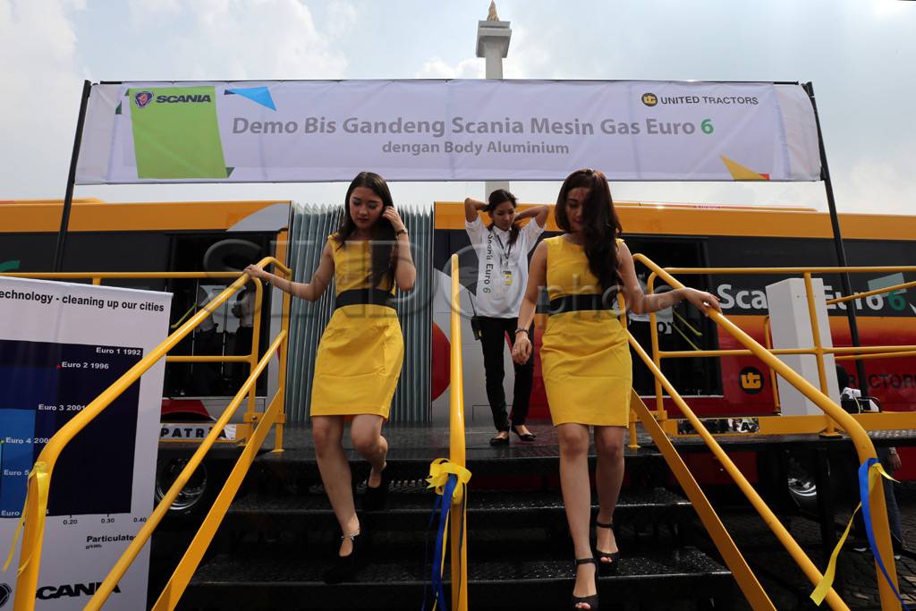 Uji coba bus gandeng...